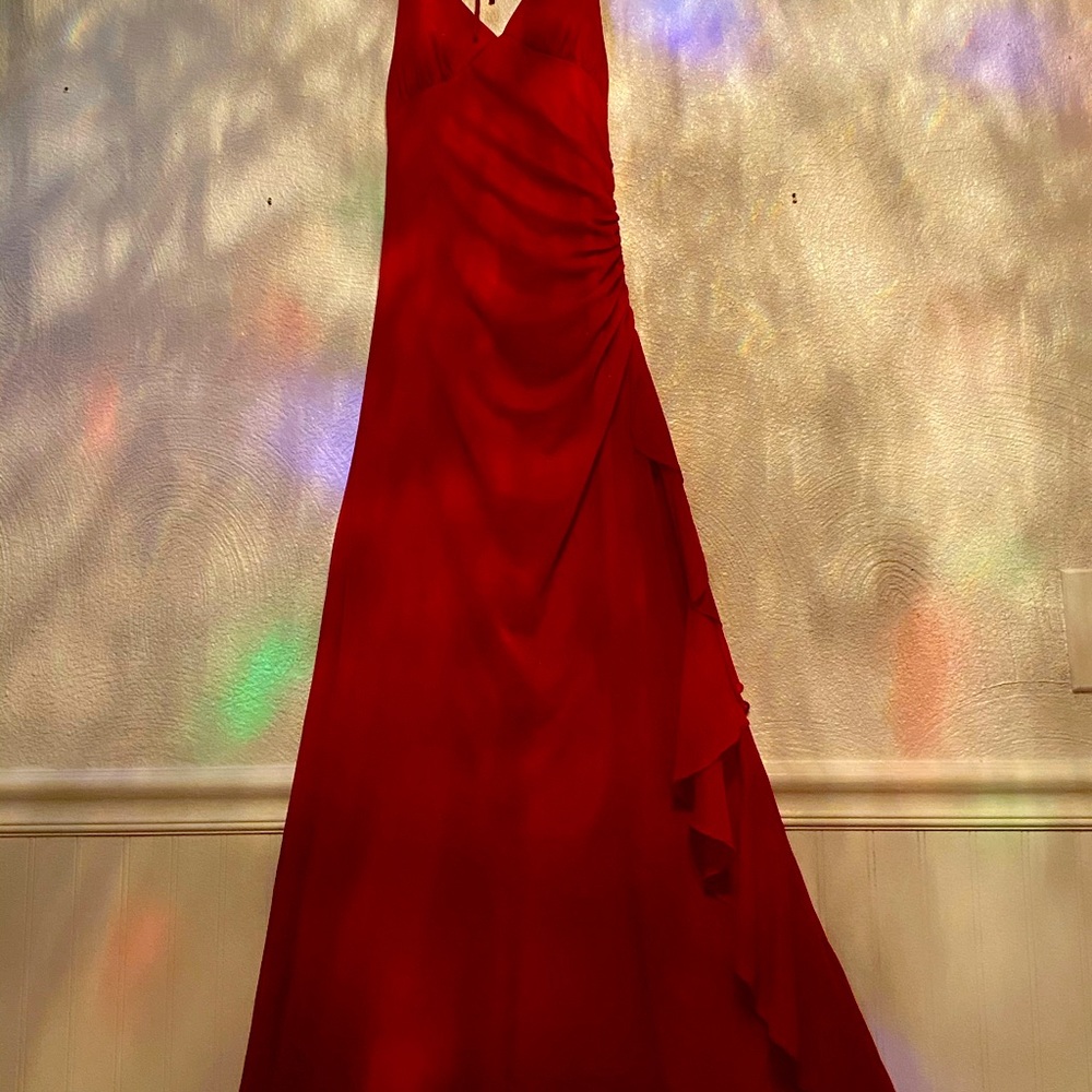 Very cute prom dress!